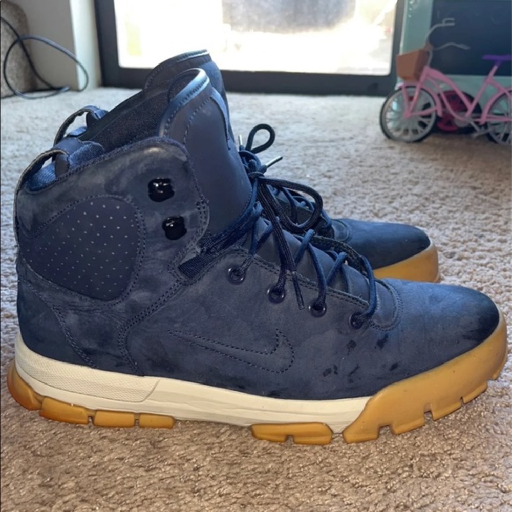 Nike Air Nevist 6